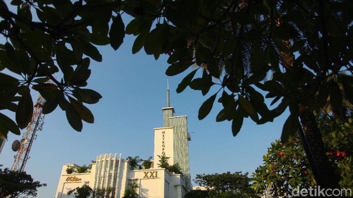 Begini kondisi gedung Metropole XXI yang tutup di Jakarta, Kamis (27/8/2020). Pemerintah dalam waktu dekat ini akan mengizinkan bioskop buka secara bertahap di tengah pandemi Corona.