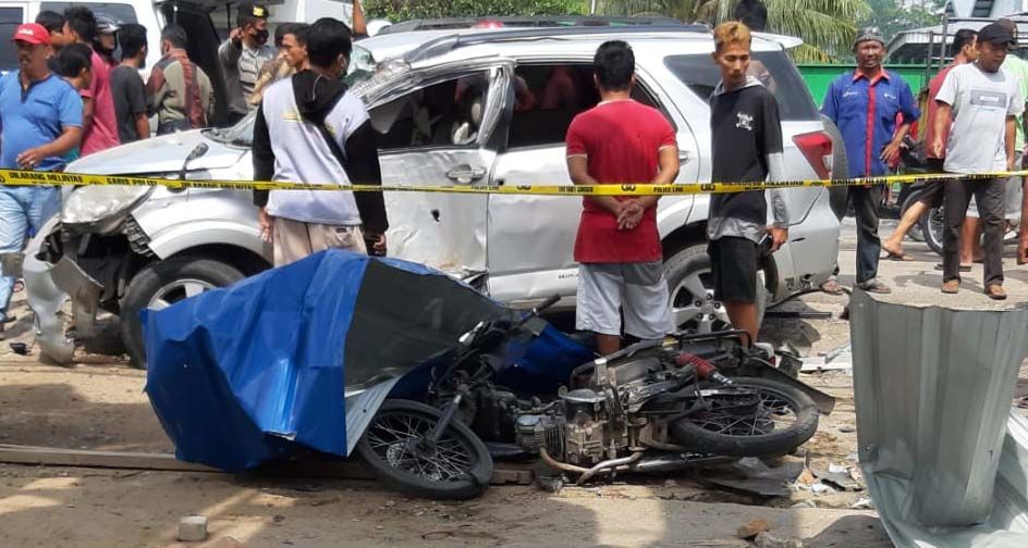 Ledakan terjadi di bengkel las di Binjai. Ledakan itu menewaskan empat orang dan menyebabkan sembilan orang lainnya luka berat.