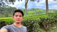 Nama Rizki DA belakangan ini jadi sorotan karena isu rumah tangganya bersama Nadya Mustika yang retak. Ia bahkan menghapus foto pernikahannya di Instagram. Foto: Instagram da2_rizki123