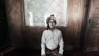 Salah satu koleksi alm Barli terinspirasi dari budaya Jambi. Inilah alm Barli yang mencintai budaya Indonesia. (Barli Asmara/Instagram)