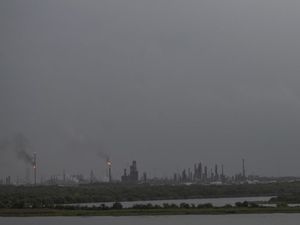 Badai Laura Mengancam Teluk Meksiko, Warga Pesisir Texas Diminta Mengungsi