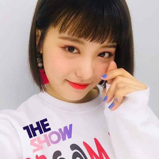 Ketika awal debut, wanita 20 tahun tersebut juga punya wajah yang lebih chubby meski memang tidak gemuk. Foto: Internet