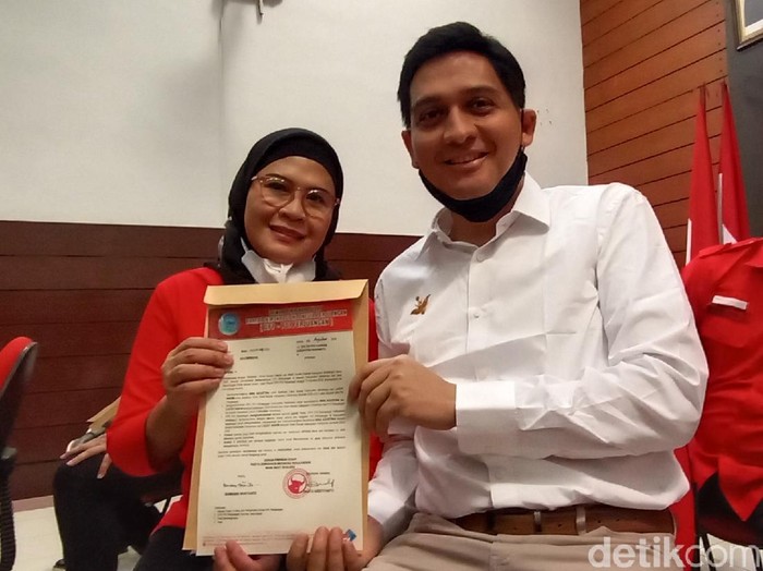 Artis Lucky Hakim maju di pilbup indramayu