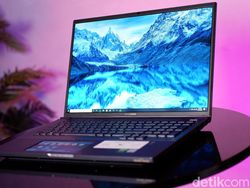 Penampakan Notebook Asus Harga Rp 88 Juta
