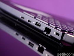 Penampakan Notebook Asus Harga Rp 88 Juta