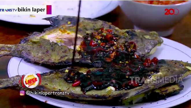Bikin Laper! Bandeng Palumara dan Ayam Goreng Rica Khas Makassar