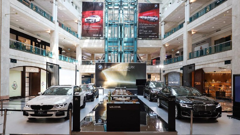 BMW Exhibition di Plaza Senayan Jakarta BMW Exhibition di Plaza Senayan Jakarta