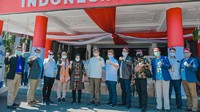 BRILian Fight Covid merupakan gerakan sosial pekerja BRI Grup yang berpartisipasi menyisihkan penghasilannya untuk membantu masyarakat di seluruh Indonesia yang terkena dampak pandemi COVID-19.