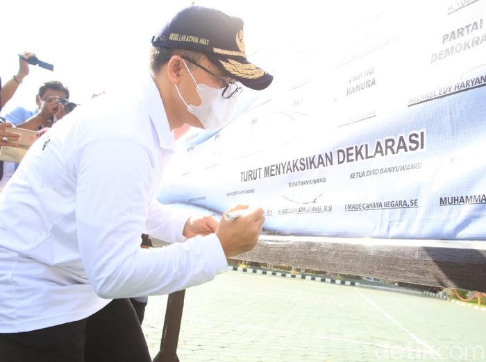 Banyuwangi deklarasi Pilkada 2020 aman, damai dan sejuk. Deklarasi dilakukan sejumlah pihak.