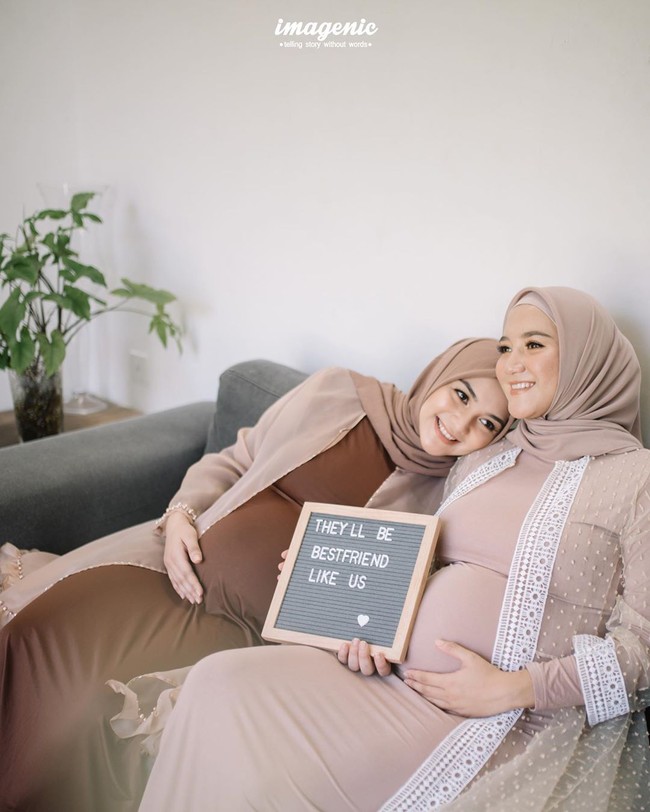 Citra Kirana menikah dengan aktor Rezky Aditya pada 1 Desember 2019. Tidak lama setelahnya Ciki hamil. Kakaknya, Erica Putri juga hamil. Kakak-adik ini pun menjalani kehamilan bersama-sama. Foto: Instagram @citraciki.