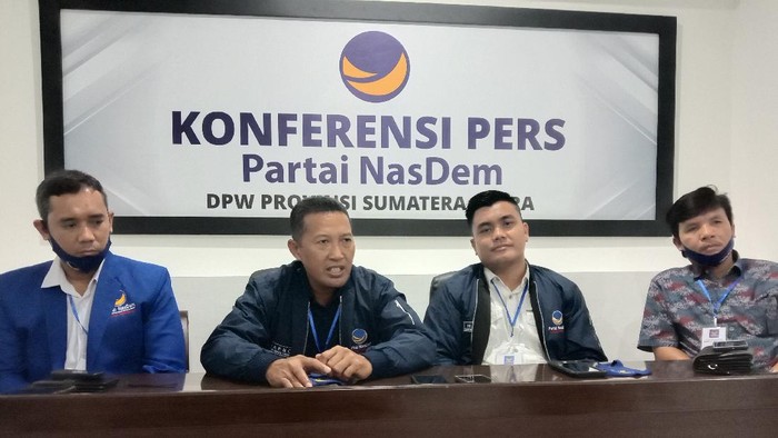 Darno-Haris usai menerima rekomendasi dukungan dari NasDem (Ahmad Arfah-detikcom)