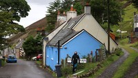 Namun setelah empat tahun negosiasi, Komunitas Kepercayaan Wanlockhead telah setuju untuk membeli 3.863 hektar tanah di sekitar desa seharga £ 1,4 juta.  