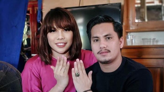 Foto mesra diduga pasangan sesama jenis di Sidrap Sulsel (dok. Istimewa).