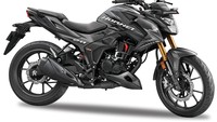 Beberapa fitur kunci pada motor ini antara lain, engine stop switch, hazard switch, key on tank, aerodynamic design, X-shaped LED tail lamp, dan dual petal discs with single-channel ABS. Foto: Honda