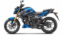 Mengusung mesin 200 cc, Honda Hornet 2.0 menjadi motor pertama di segmennya yang dibekali suspensi depan Upside Down (USD). Foto: Honda