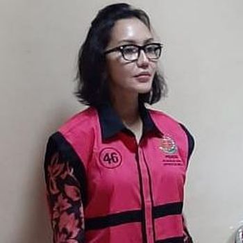 Jaksa Pinangki berompi tahanan Kejagung warna pink