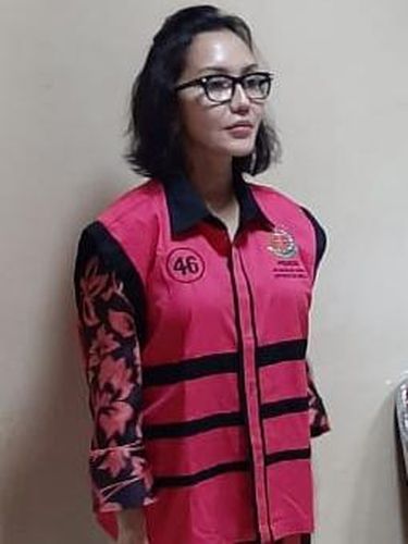 Jaksa Pinangki berompi tahanan Kejagung warna pink