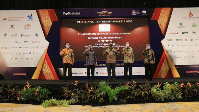 PT Jakarta Industrial Estate Pulogadung (JIEP) meraih 2 penghargaan di TOP BUMD Awards 2020. JIEP meraih Sektor Aneka Usaha - Bintang 4 dan TOP CEO BUMD 2020.