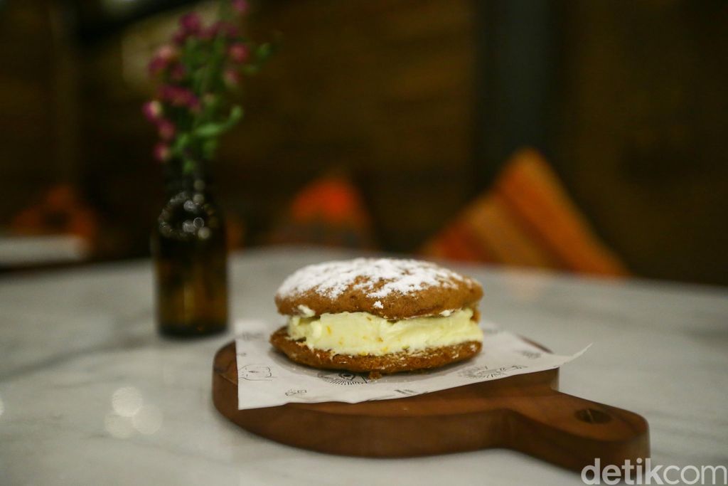 Kafe Revolver Espresso Bali