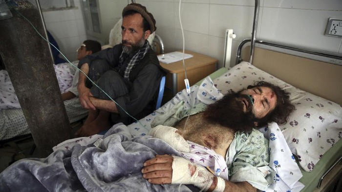 Banjir bandang dan longsor mengakibatkan 162 orang meninggal dan puluhan lainnya luka-luka. Saat ini korban luka menjalani perawatan di rumah sakit setempat.