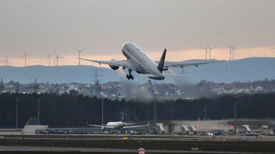 Maskapai Ini Akan Pangkas 2.850 Pilot