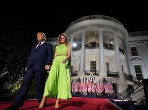 Melania Trump Ketahuan Pakai Email Pribadi untuk Urusan Negara