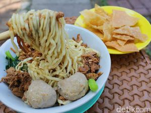 5 Tempat Makan Bakmi Ayam Legendaris yang Eksis hingga Sekarang