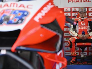 Lapisan Kaca Helm Quartararo yang Bikin Motor Miller Ngempos Dilelang