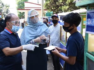 Wakil Ketua MPR Beri Bantuan Modal Usaha ke UMKM di Kabupaten Cianjur