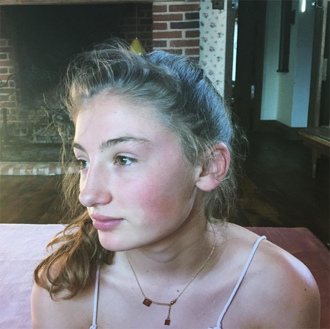 Sebagai chef, tak heran jika Jamie Oliver menamai anaknya terinspirasi dari makanan. Salah satunya Poppy. Jamie memberinya nama lengkap Poppy Honey Rosie Oliver. Foto: Instagram, istimewa