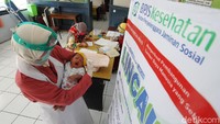 Pelaksanaan imunisasi di tengah pandemi masih dapat dilakukan di fasilitas kesehatan, seperti posyandu dan puskesmas. Imunisasi penting karena dapat mencegah anak terkena penyakit mulai dari campak, polio, hingga hepatitis B.