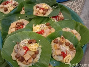 Buka Luwur Sunan Kudus, 1.050 Bubur Asyura Dibagikan ke Warga