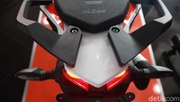 Sementara bicara desain, KTM 390 Adventure bakal mewarisi garis desain dari kakak-kakaknya seperti 790 Adventure dan 1290 Adventure.