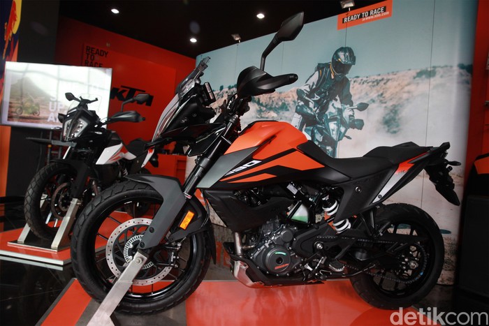 PT. Penta Jaya Laju Motor (PJLM) resmi meluncurkan KTM 390 Adventure. Motor pabrikan Austrlia ini sudaj dirakit lokal di Gresik, Jawa Timur lho.