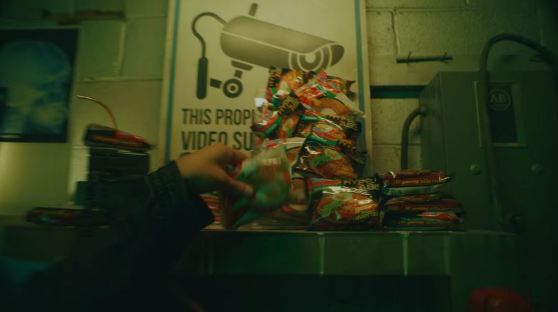 Rich Brian Makan Indomie