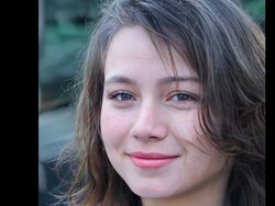 Terlihat Nyata, Tapi Orang-orang Ini Tak Pernah Ada!