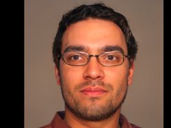 Terlihat Nyata, Tapi Orang-orang Ini Tak Pernah Ada!