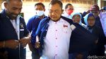 Ketika Pengurus DPD NasDem Sukoharjo Copot Seragam
