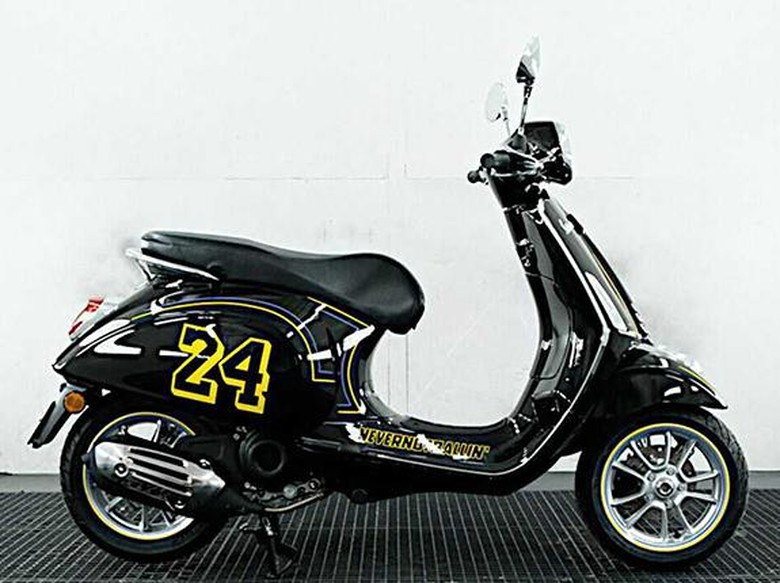 Vespa Edisi Kobe Bryant Vespa Edisi Kobe Bryant dilelang untuk amal