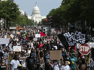 Ribuan Orang Berkumpul di Washington DC Mengecam Rasisme