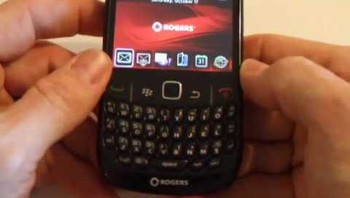 Keluar di tahun 2009, BlackBerry Gemini adalah BlackBerry dengan harga paling terjangkau dan sangat digilai. Maklum saja kala itu, BlackBerry masih ponsel idaman. Foto: Unwired View