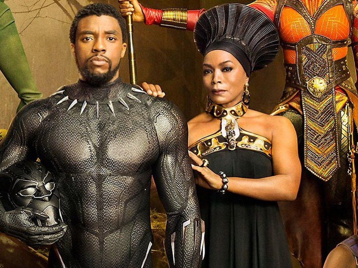 Chadwick Boseman bersama bintang Black Panther