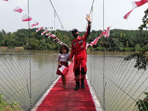 Ekspedisi 1.000 Jembatan Gantung