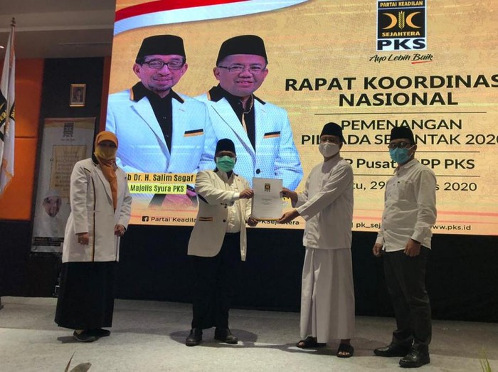 PKS resmi memberi rekomendasi kepada pasangan Saifullah Yusuf (Gus Ipul)-Adi Wibowo (Mas Adi) sebagai calon wali kota dan wakil wali kota pada Pilkada Kota Pasuruan 2020. Dukungan PKS menambah kekuatan Gus Ipul-Mas Adi yang sebelumnya sudah menerima rekomendasi PKB.
