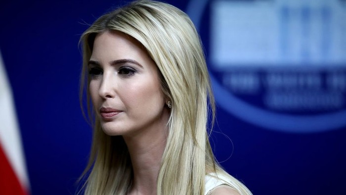 Ivanka Trump, putri presiden yang menuai kontroversi lantaran perannya yang tidak jelas di Gedung Putih Ivanka Trump, putri presiden yang menuai kontroversi lantaran perannya yang tidak jelas di Gedung Putih