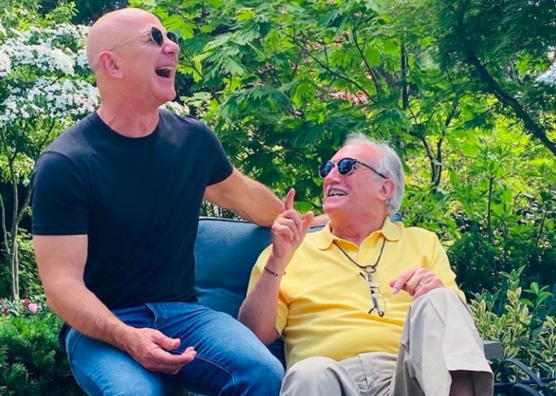 Jeff Bezos 200 Miliar