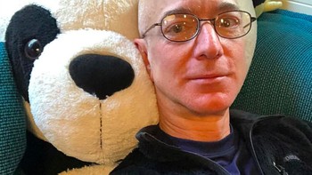 1. Pendiri dan CEO Amazon Jeff Bezos kembali menjadi orang terkaya di dunia dengan kekayaan sebesar USD 177 miliar. Foto: Instagram