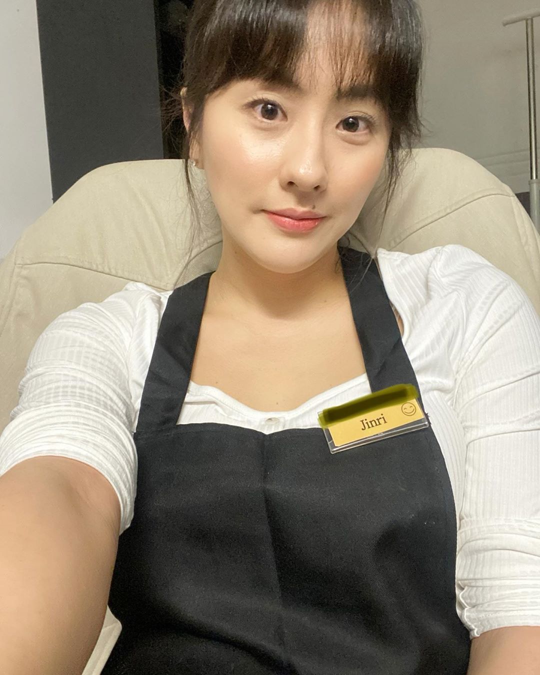 Jinri Park banting setir jadi pelayan restoran