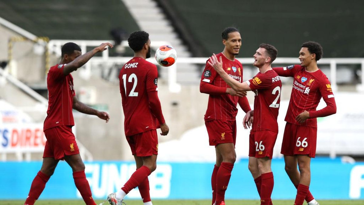 Liverpool dulu mengejar, kini dikejar-kejar sebagai juara bertahan Premier League (Getty Images/Pool)