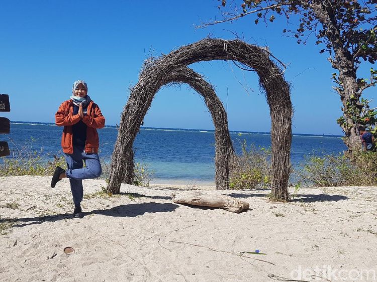 Pantai Labuang yang Bikin Adem Hati dan Segar Mata